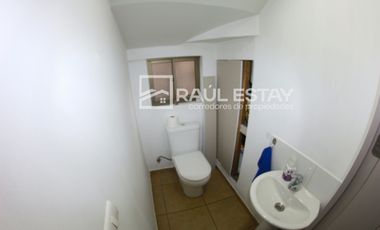 ARRENDAMOS Casa ampliada frente a extenso parque