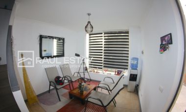 ARRENDAMOS Casa ampliada frente a extenso parque