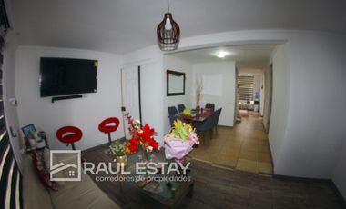 ARRENDAMOS Casa ampliada frente a extenso parque