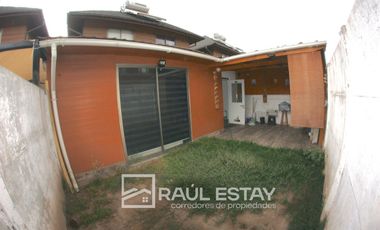 ARRENDAMOS Casa ampliada frente a extenso parque