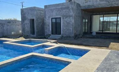 QUINTA EN VENTA EN PORTAL ZUAZUA