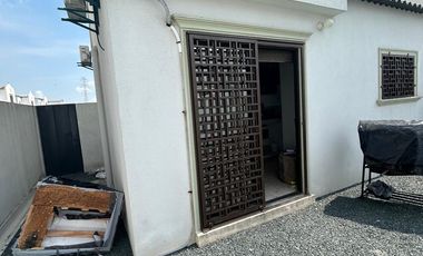 ALQUILER/RENTA CASA AMOBLADA EN URBANIZACION LA RIOJA, ETAPA LA MANCHA