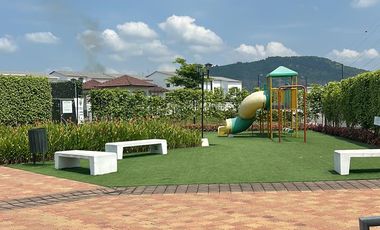 ALQUILER/RENTA CASA AMOBLADA EN URBANIZACION LA RIOJA, ETAPA LA MANCHA