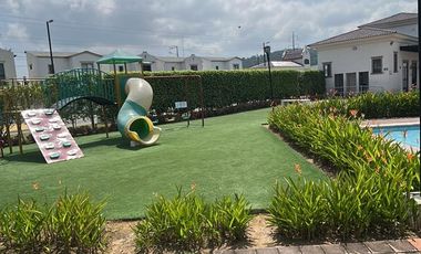 ALQUILER/RENTA CASA AMOBLADA EN URBANIZACION LA RIOJA, ETAPA LA MANCHA