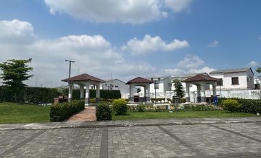 ALQUILER/RENTA CASA AMOBLADA EN URBANIZACION LA RIOJA, ETAPA LA MANCHA