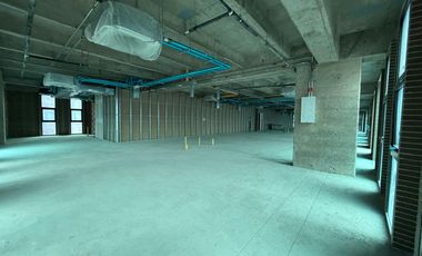 Arriendo oficinas de 189.18 m² en edificio empresarial nuevo – El Poblado | Certificación EDGE | Alta capacidad empresarial