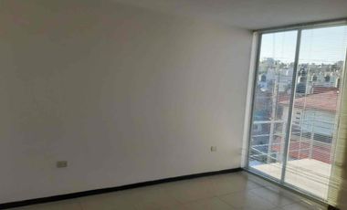 VENTA AMPLIO Y LUMINOSO DEPARTAMENTO A UNOS MINUTOS DE PARQUE FINSA
