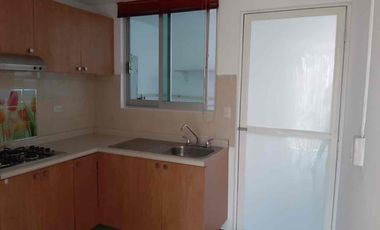 VENTA AMPLIO Y LUMINOSO DEPARTAMENTO A UNOS MINUTOS DE PARQUE FINSA