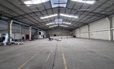 Bodega Alquilo  1.900  M2 / $20 Millones  / Acopi  Industrial