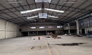 Bodega Alquilo  1.900  M2 / $20 Millones  / Acopi  Industrial