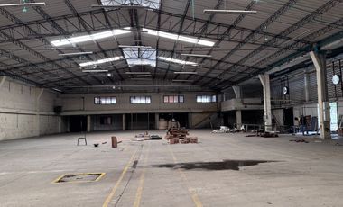Bodega Alquilo  1.900  M2 / $20 Millones  / Acopi  Industrial