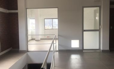 Bodega Alquilo  1.900  M2 / $20 Millones  / Acopi  Industrial