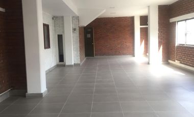 Bodega Alquilo  1.900  M2 / $20 Millones  / Acopi  Industrial