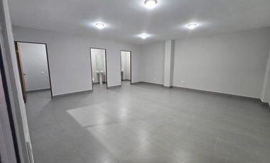 Bodega Nave Industrial Comedor Oficinas Lista con Oficinas y Baños 638 Mts Santa Catarina La Puerta