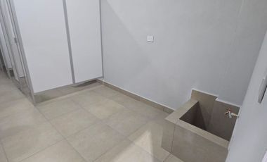 Bodega Nave Industrial Comedor Oficinas Lista con Oficinas y Baños 638 Mts Santa Catarina La Puerta