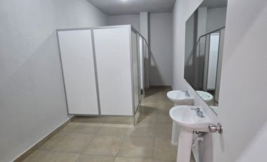 Bodega Nave Industrial Comedor Oficinas Lista con Oficinas y Baños 638 Mts Santa Catarina La Puerta