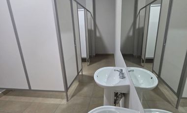 Bodega Nave Industrial Comedor Oficinas Lista con Oficinas y Baños 638 Mts Santa Catarina La Puerta