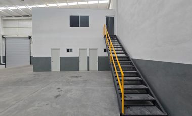 Bodega Nave Industrial Comedor Oficinas Lista con Oficinas y Baños 638 Mts Santa Catarina La Puerta