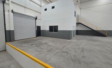 Bodega Nave Industrial Comedor Oficinas Lista con Oficinas y Baños 638 Mts Santa Catarina La Puerta