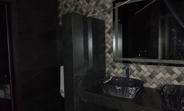 Local de 466 metros 2ndo piso en Avanta Gardens San Pedro adecuado y con licencia alcohol municipal