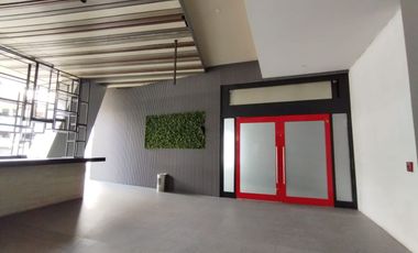 Local de 466 metros 2ndo piso en Avanta Gardens San Pedro adecuado y con licencia alcohol municipal