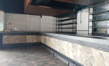 Local de 466 metros 2ndo piso en Avanta Gardens San Pedro adecuado y con licencia alcohol municipal