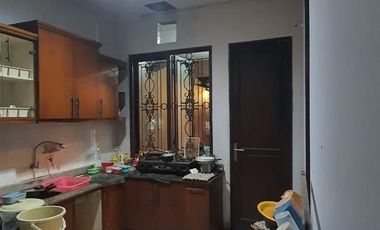Rumah Minimalis 2 Lantai Dijual, di Bung Tomo, Denpasar Utara Area