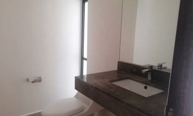 TOWN HOUSE EN RENTA EN SANTA GERTRUDIS COPO