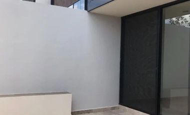 TOWN HOUSE EN RENTA EN SANTA GERTRUDIS COPO