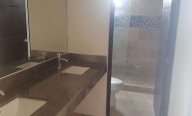 TOWN HOUSE EN RENTA EN SANTA GERTRUDIS COPO