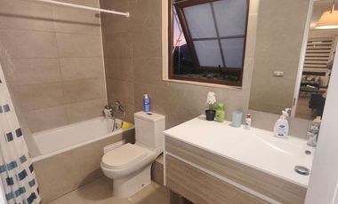 Arriendo linda Casa 3D 3B, Lo Campino en Condominio privado. Disponible a partir de Mayo 2026.