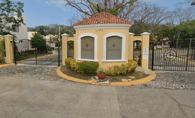 Se vende casa en Santa Sofia, Fraccionamiento Privanzas, Ciudad del Carmen, Campeche