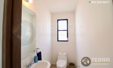 SE VENDE Casa 🏡, Equipada, buena orientación con respecto al sol🌞 en Cto Apeninos, Fracc. La Reserva Celaya,Gto.