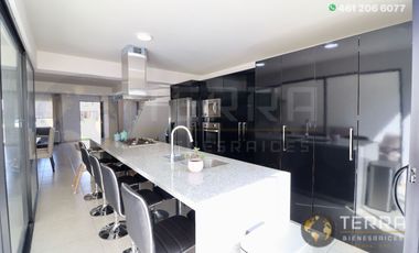 SE VENDE Casa 🏡, Equipada, buena orientación con respecto al sol🌞 en Cto Apeninos, Fracc. La Reserva Celaya,Gto.