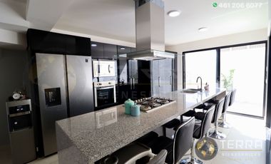 SE VENDE Casa 🏡, Equipada, buena orientación con respecto al sol🌞 en Cto Apeninos, Fracc. La Reserva Celaya,Gto.