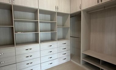 SE ALQUILA CASA EN SAMBORONDÓN - AIRES DEL BATÁN