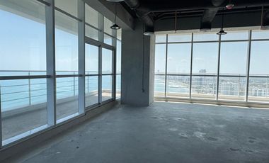 Oficina corporativa en renta en Torre Exertia | 190 m² + terraza