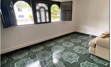 HERMOSA CASA EN VENTA EN LAS ALAMEDAS. ¡NO LA DEJES IR!