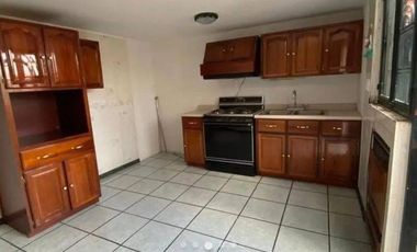 HERMOSA CASA EN VENTA EN LAS ALAMEDAS. ¡NO LA DEJES IR!