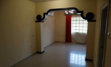 Casa de venta en exclusiva Urbanización portoviejo