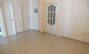 Casa de venta en exclusiva Urbanización portoviejo