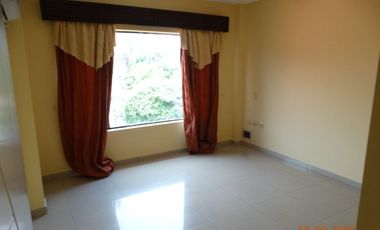 Casa de venta en exclusiva Urbanización portoviejo