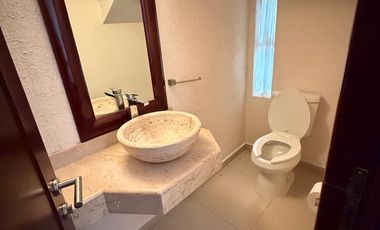 CASA EN RENTA PARA USO COMERCIAL O HABITACIONAL EN LA COL ANDRADE EN LEON GUANAJUATO