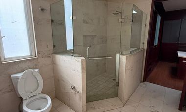 CASA EN RENTA PARA USO COMERCIAL O HABITACIONAL EN LA COL ANDRADE EN LEON GUANAJUATO