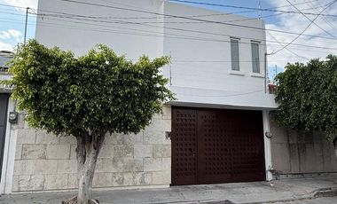 CASA EN RENTA PARA USO COMERCIAL O HABITACIONAL EN LA COL ANDRADE EN LEON GUANAJUATO