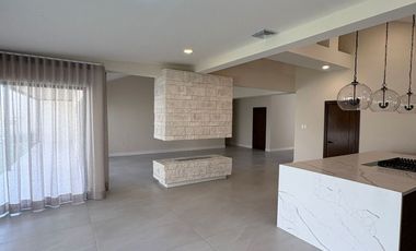 HERMOSA CASA NUEVA DE UN PISO EN UBICACION PRIVILEGIADA