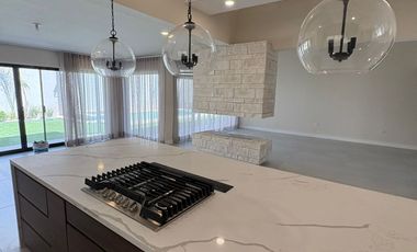 HERMOSA CASA NUEVA DE UN PISO EN UBICACION PRIVILEGIADA