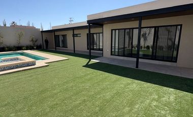 HERMOSA CASA NUEVA DE UN PISO EN UBICACION PRIVILEGIADA