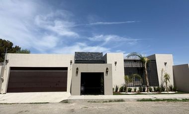 HERMOSA CASA NUEVA DE UN PISO EN UBICACION PRIVILEGIADA