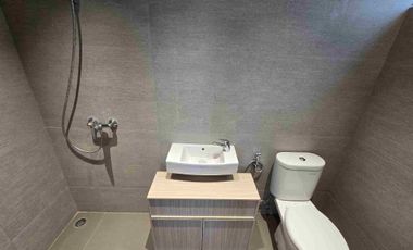 Rumah Dijual 3 Lantai Park Serpong Tipe GoldTops Beverly FREE PPN 100% Angsuran 4.5 Juta